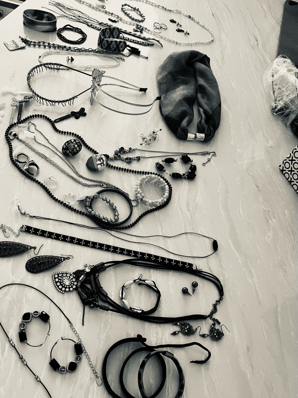 8 sets all included! Fun Beachy vibes, and inspirational treasures! ☀️make offer